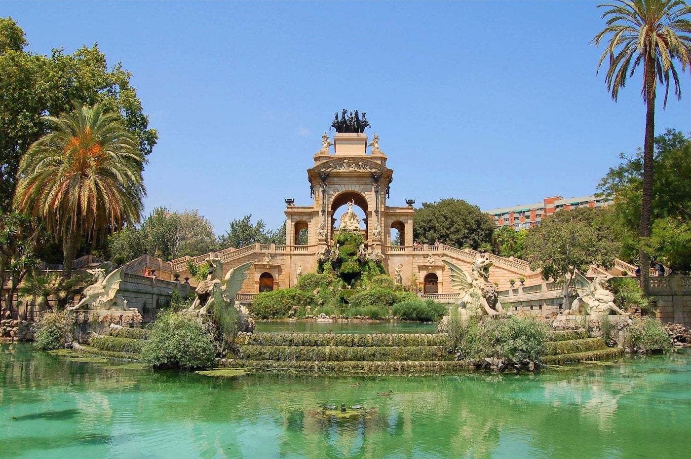 1.-Best-parks-to-visit-in-Barcelona-Parc-de-la-Ciutadella-min.jpg
