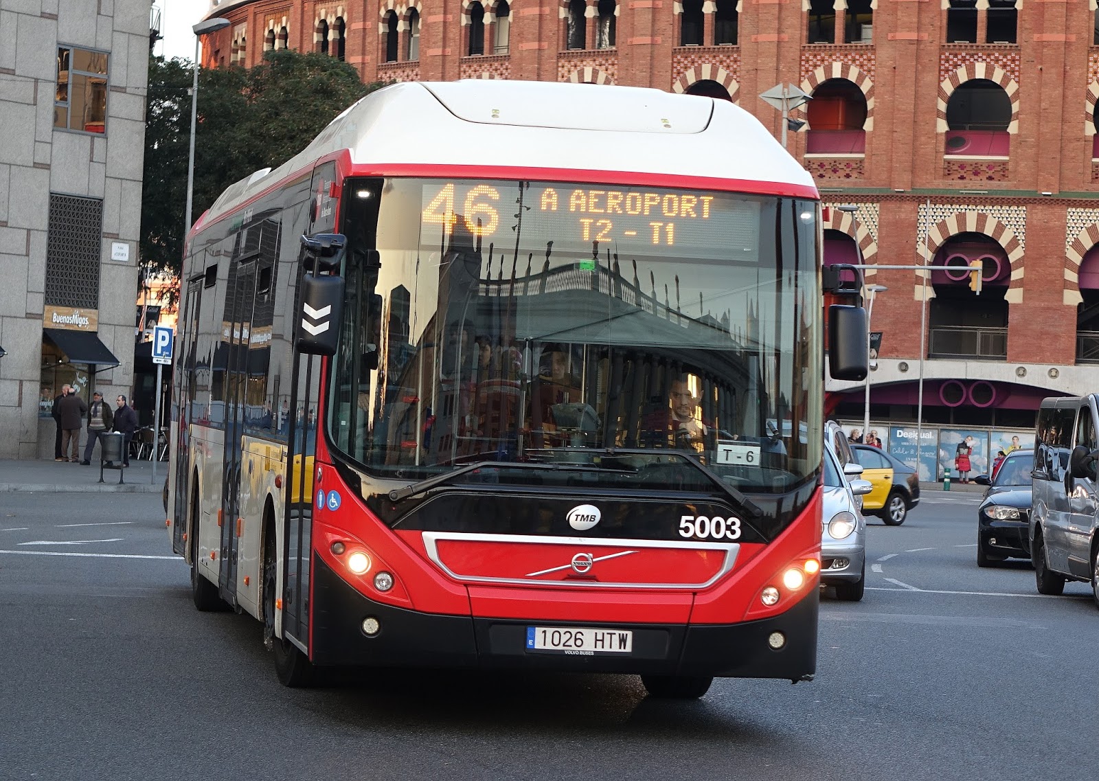 How to get to Barcelona center from the airport | 2024 Guide