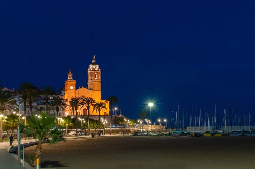 How to get to Sitges from Barcelona & things to do 2024 Guide